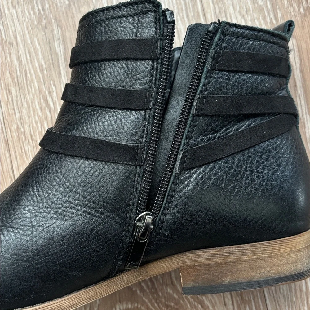 Franco Sarto Kadrien black leather ankle boots, size 8